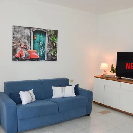 Cozy On The Lake, With Pool, Terrace And Free Parking - Casa Felice